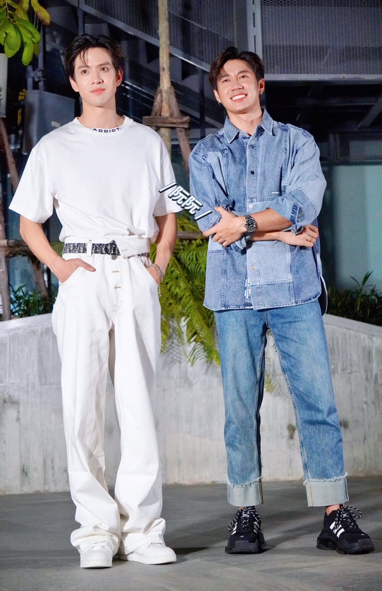 29Ruanruan's tweet photo. 2023.07.15🤍💙
When I first saw JamFilm in Thailand🫶
#LawsofAttractionEP1 第一次见面🐶😺
#หมายักษ์กับแมวน้อย #JamFilm #แจมฟิล์ม https://t.co/6G5eQ5goxd