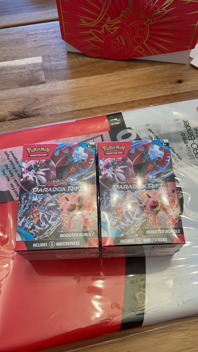 CptAwesomeDi's tweet photo. 最近和好友在研究玩Pokemon的卡牌游戏，想组一个牌组找牌好难啊，跑了好几家店都没有我想要的😑 https://t.co/0vHRvE3Ds3
