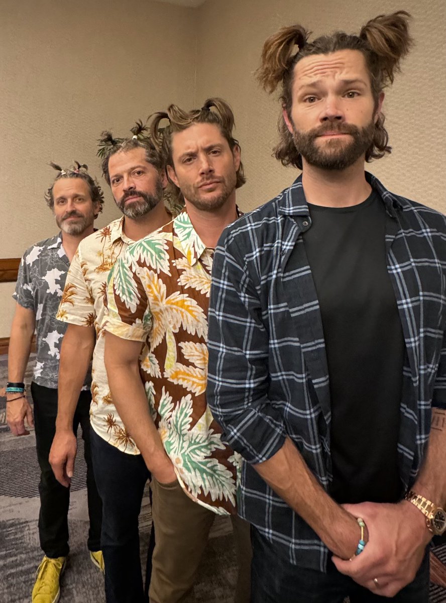 mishacollins's tweet image. They say when you hang out with people too much, you start to look alike. 

 #CreationHI #SPNFamily