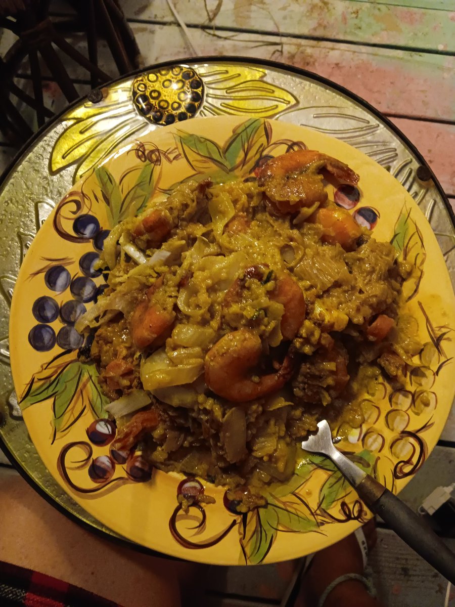 mamocorrina's tweet photo. #scrumptioussunday @hawaii eat #local #wickedlygorgeous @elonmusk looking for an #internship Going to #lawschool in the #Fall. #Majoring in #intellectualproperty #mahalonui #dakine so #ono https://t.co/94pWLjmzrk