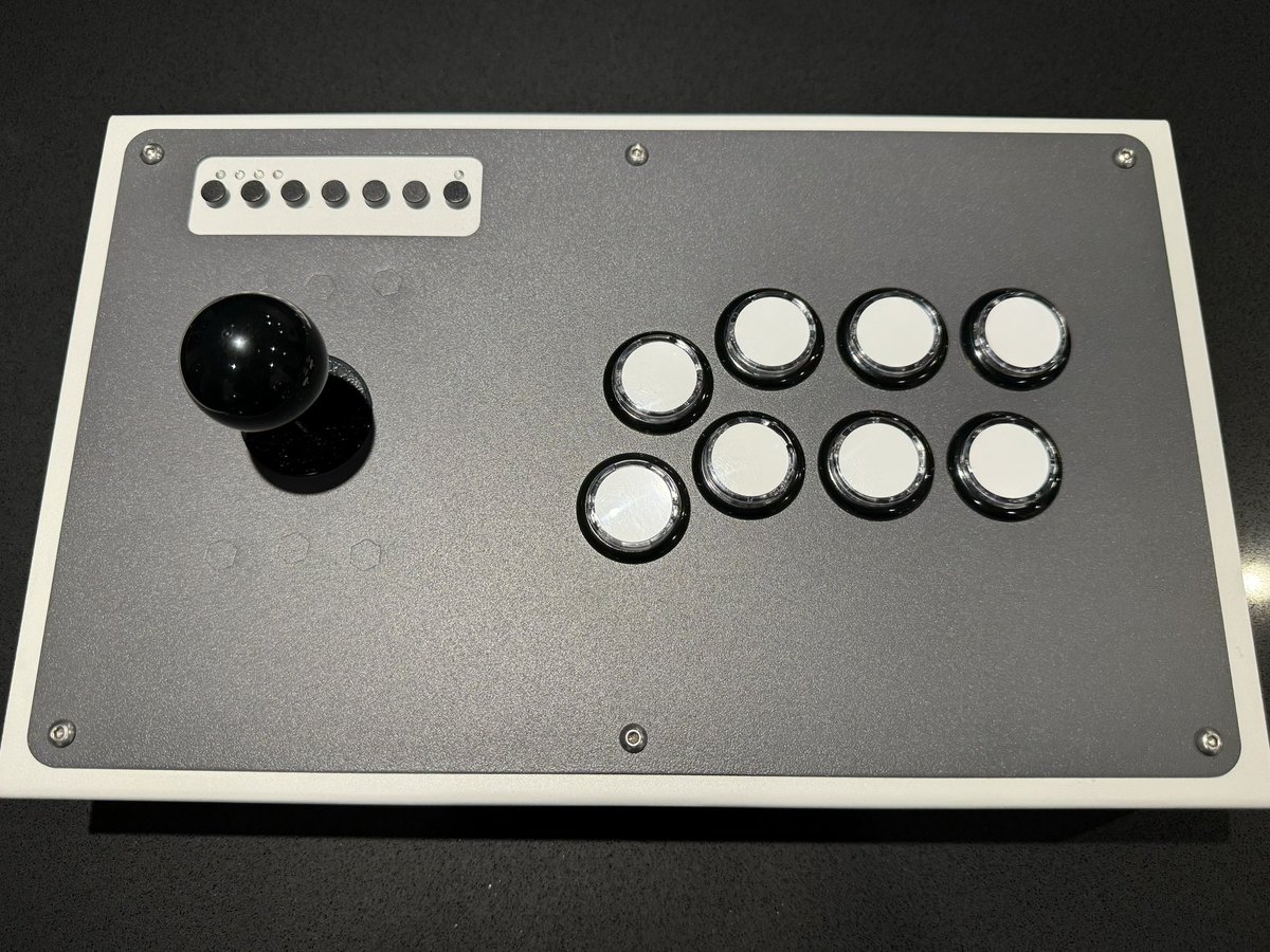 NormanJr911's tweet photo. Shout out to @Zaferino1 and @JasensCustoms for the clean Panzer Fightstick! Sleek and functional all around. Fighter Academy + Jansen’s customs 🔥! https://t.co/6O7RFdhozH