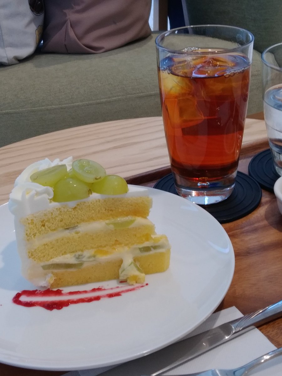 soraremido2's tweet image. マスカットのショートケーキ
美味しかった♥️(昨日)

洋梨のタルト
今まで食べた中で一番美味しかった。(一昨日)

#ネッツカフェ