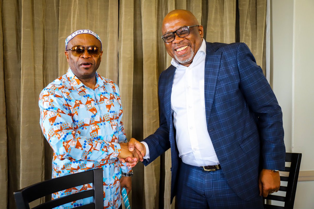 Briefing session with the Deputy Minister of Transport, Mr <a href="/MangcuLisa/">RSA-Deputy Minister of Transport_Lisa Mangcu</a> and the Deputy Minister of Cooperative Governance and Traditional Affairs, Mr Zolile Burns-Ncamashe for the Nelson Mandela Bay Metropolitan District Development Model (DDM) engagement.