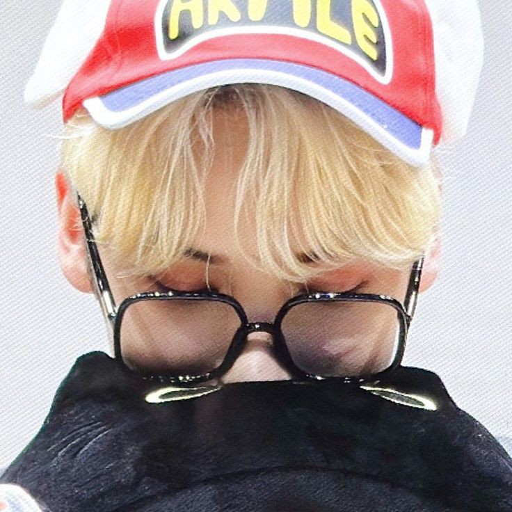 ً (@hyukaviral) on Twitter photo 