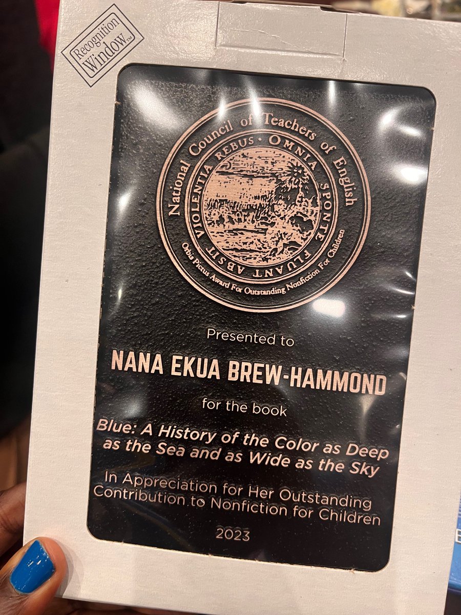 nanaekua's tweet photo. I could cry (again!) thinking about the enlivening time I had at @NCTE meeting so many educators, librarians, coaches, advocates, and creators committed to equipping our kids with knowledge, compassion, and respect. I thank God for the privilege of being in your company. https://t.co/qEYYdfit4F