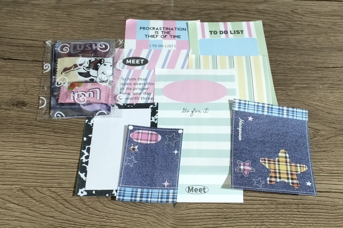 jujuseung's tweet photo. .ᐟ #mail4aeri ᵔ ᵕ ᵔ
🍥 from : @lov2ity
📬 #lov2ity ✦
pretty pink mail came home ! ⭐
thank u so much for packing them
safely & for the smooth transaction !!
thank u also to my ate, @yjungct 🫶🏻 https://t.co/oLR6qHMX3z