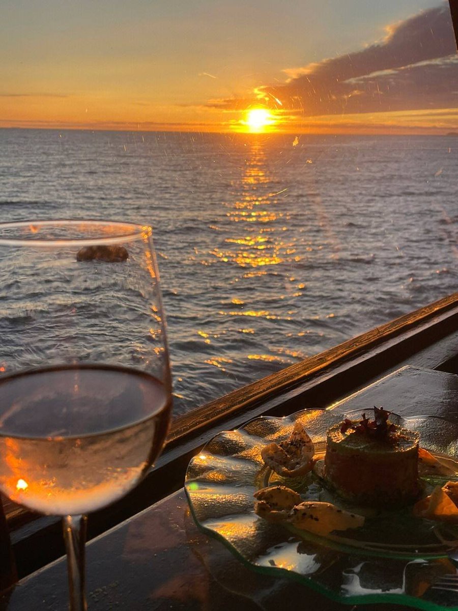 cecesays321's tweet photo. Live up to the good times and cache the tenderness and loveliness of the weekend https://t.co/0kGwAcUqKC
