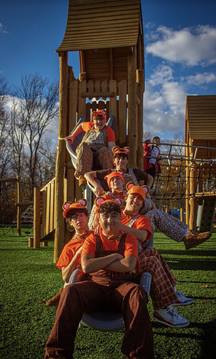 MrJeronimo_Case's tweet photo. Horton better watch out! These monkeys are after his clover! #CasePride @JosephCaseHS 

Check out SEUSSICAL at Joseph Case High School. 

December 7th - 10th. 

https://t.co/KbsKRpBAip https://t.co/6DVtqn9jo2