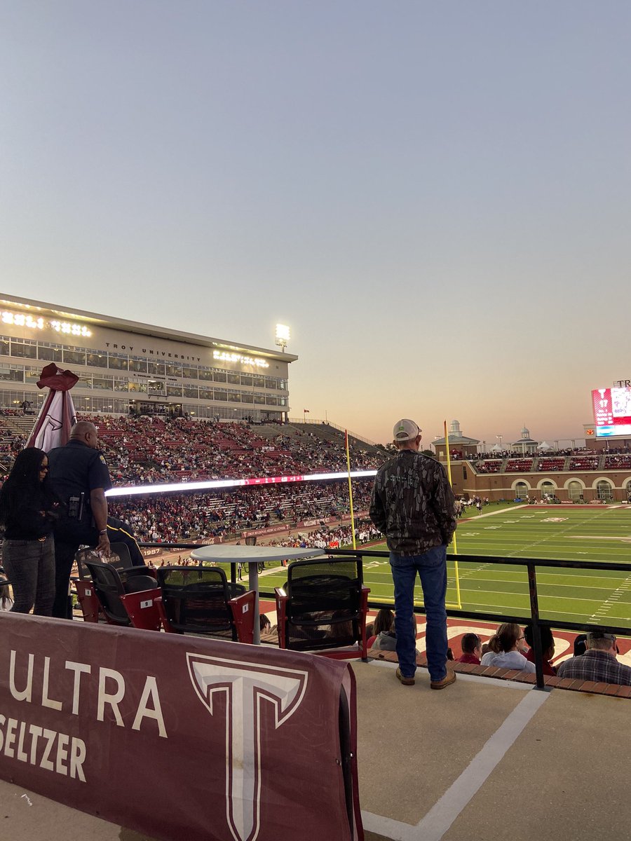 abbyccarr's tweet photo. After a great visit, I’m blessed to have received my first offer from Troy University!!
#trojans #OneTROY
@NorthgateXC @VIKINGATHLETIC4 https://t.co/2eW4txoBkM