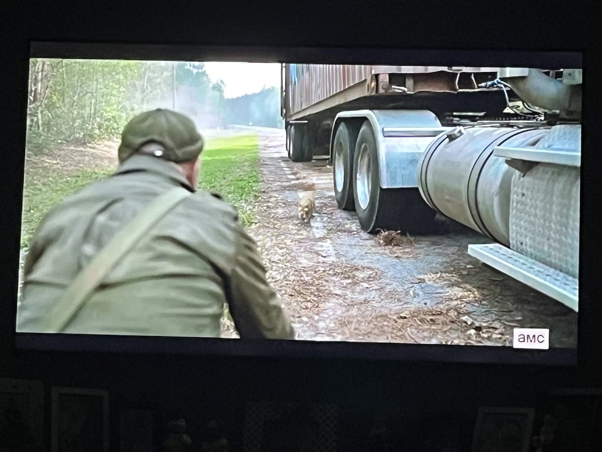 Crescent_Moon84's tweet photo. The best moment of @FearTWD ♥️🥹😭 Daniel and Skidmark reunited! @nerdist @WalkingDead_AMC #fearthewalkingdead #ftwd https://t.co/kiW2yTlJEc