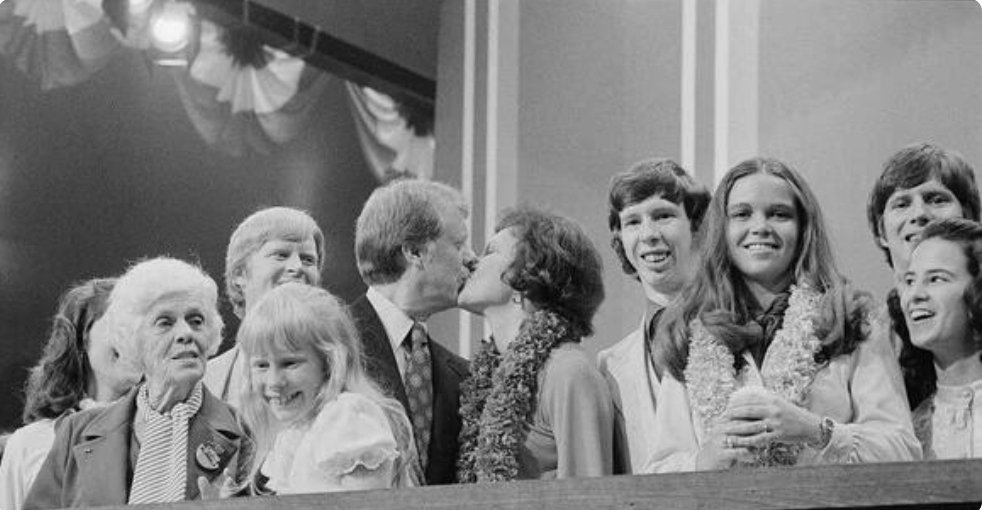AnInsidersGuide's tweet photo. Former US first lady Rosalynn Carter dies at 96... https://t.co/G0KoZfHNfT