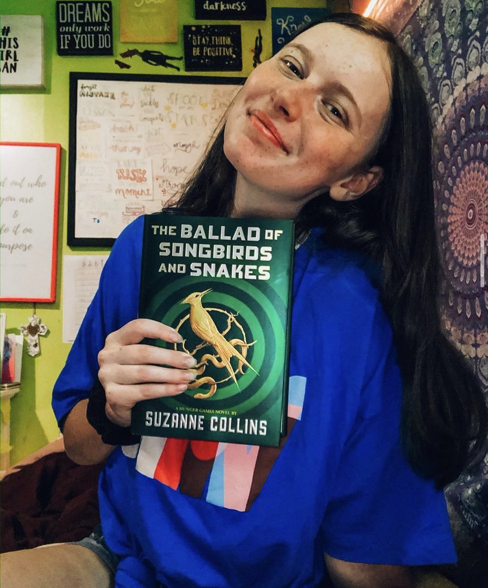 taylorgracel's tweet photo. 19 year old me the day the book came out ➡️ 22 year old me seeing it tonight 🥺

you are nothing short of absolutely incredible, @rachelzegler https://t.co/LYb92r7XsC