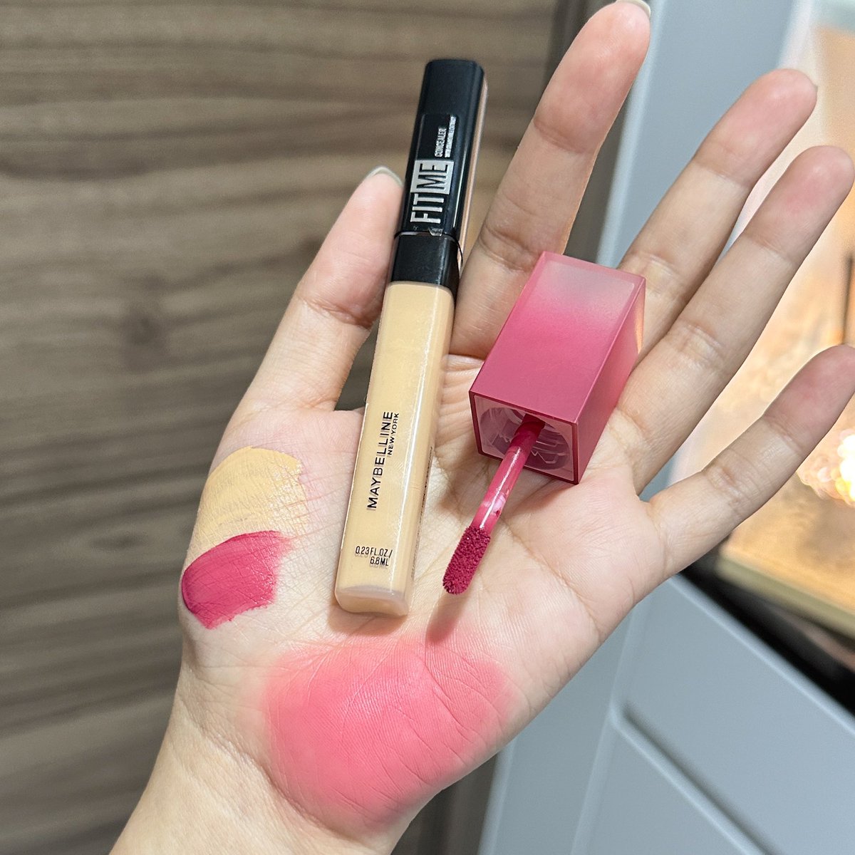 SujarSujarii's tweet photo. How-to (🌷) ทาสีแก้มให้ติดทนขึ้น
เริ่มต้นมาจากอยากได้สีปาก-แก้มสีเดียวกัน แต่พอเอาลิปมาทาแก้มรองพื้นมันจะด่าง ตอนหลังได้เทคนิคจากยูทูปเค้าให้เอาลิปมาผสมกับคอนซีลเลอร์ก่อน เออ! ไม่ด่างจริง ลองแล้วนี่ว่าสีแก้มทนกว่าเดิมด้วย ก็เลยทำมาตลอด คอนซีลเลอร์ที่ใช้ของ maybelline fit me ค่ะ https://t.co/CxeZHBD6hN