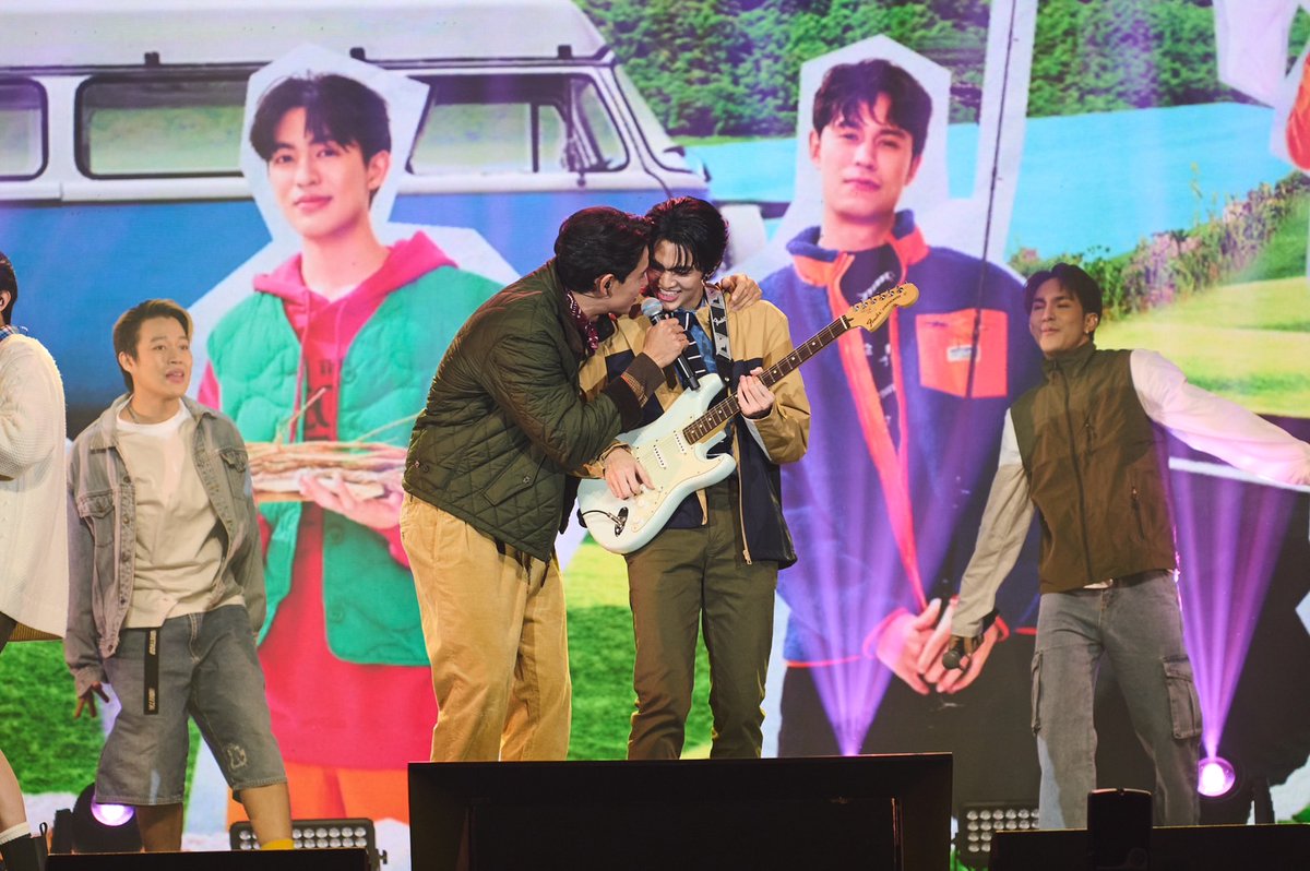 Hello_asian's tweet image. แฟนมีท “ค่อย ๆ รัก Step By Step Outing Fanmeet” สนุกครบรส
แฟนซีรีส์กรี๊ด ฟินละลาย “แมน-เบน”
m.facebook.com/story.php?stor…

#StepByStepOuting #StepByStep #ค่อยๆรัก #แมนเบน