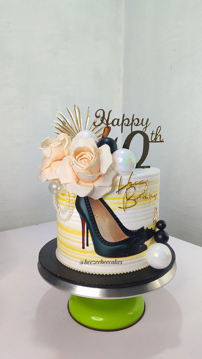 Buttercream cake.
Making your event a memory one is our topmost priority.

Call/WhatsApp 07035763582 to place order.

#cakes
#cakesinasaba
#asabacakevendor
#ImACelebrity