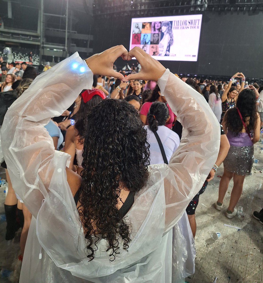 swiftsvrse's tweet image. @taylorswift13 had the time of my life with you!!!
ps: already canceling plans in case you call again ;) #RIOTsTheErasTour
@taylornation13