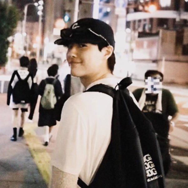 feellike_woodz's tweet photo. 여행 동행자 최적화 남성 https://t.co/v6H0xTHT9D