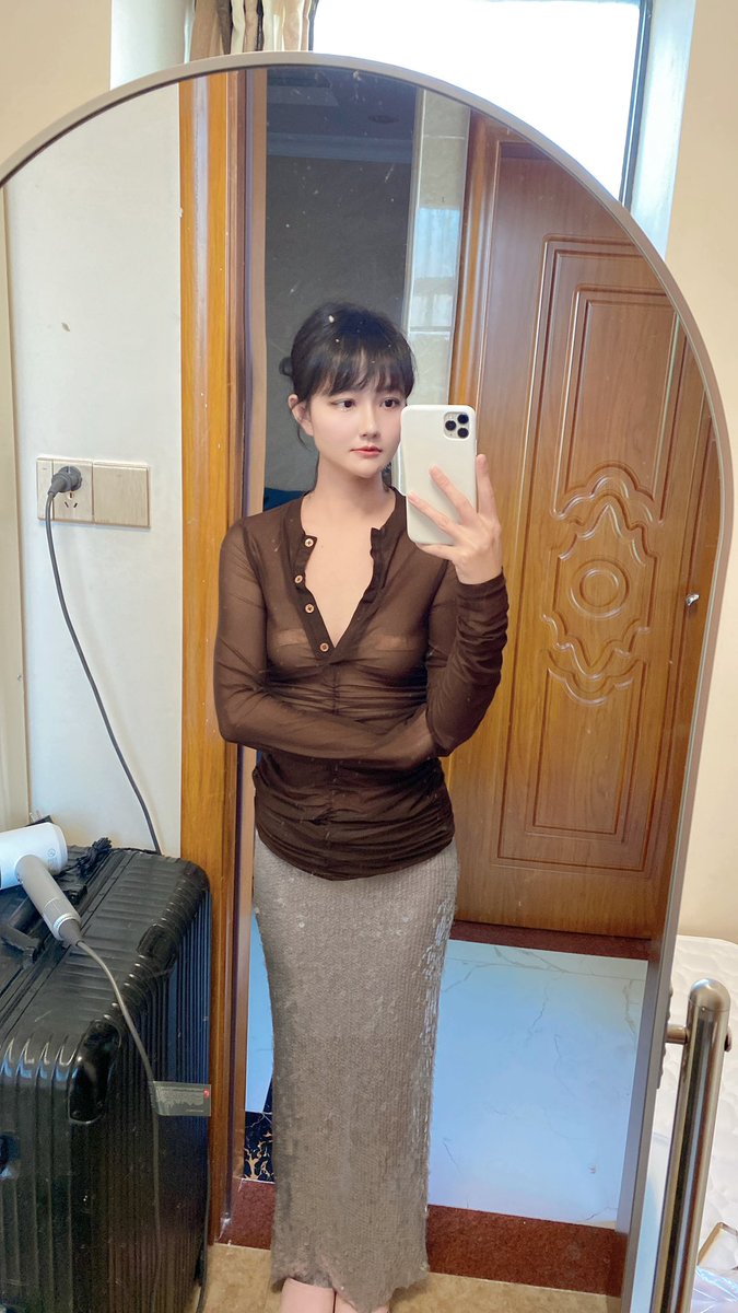 不穿奶罩 tweet media