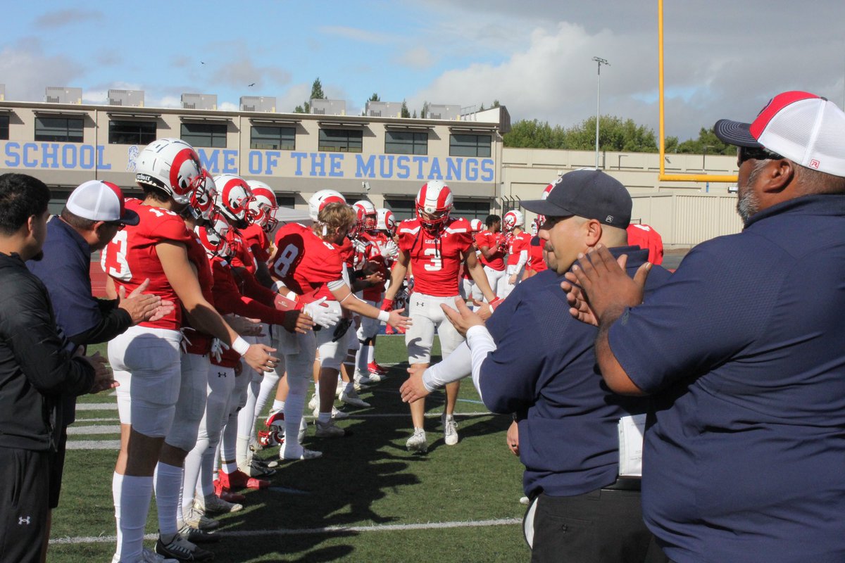 They gave me a opportunity to play and that’s all I ask for whether it’s grass or turf I loved playing for this program!Blessed to be apart of this <a href="/GavilanRamsFB/">Gavilan Ram Football</a> family for life!❤️ with that being said my recruitment is 100% open🙏 #JUCOPRODUCT