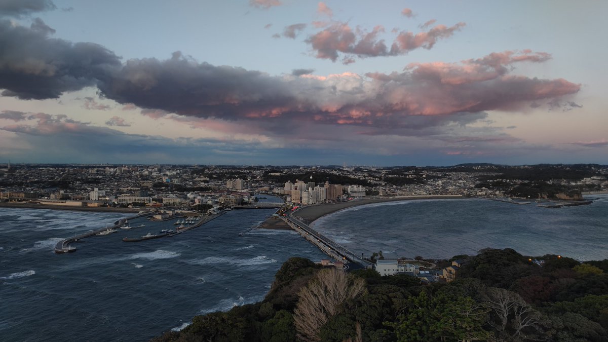Mem_Wey's tweet photo. 鎌倉と江ノ島 https://t.co/QjRH78BS4X