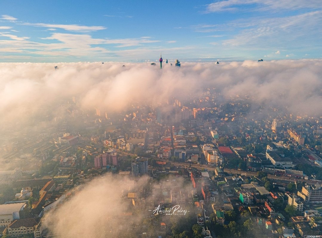 AzzamAmeen's tweet image. Colombo city wrapped in mist—pure magic!

📸 Abhishek Palraj