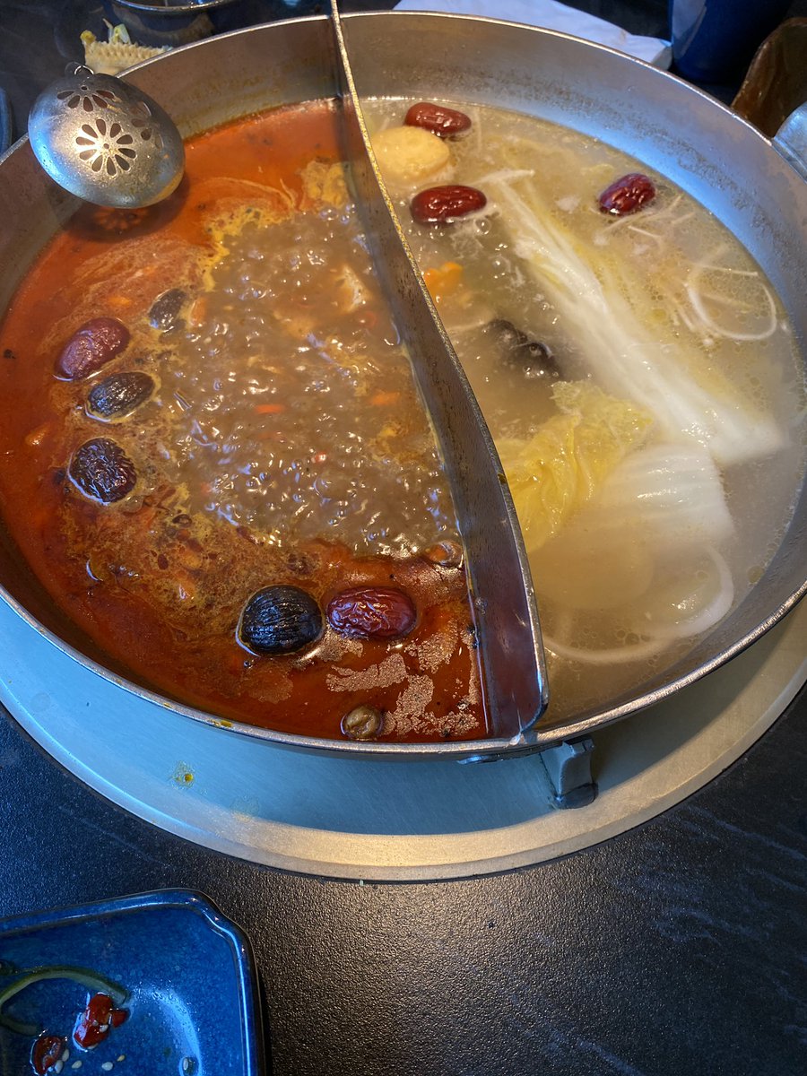 xsakuraphie's tweet image. Hi #AcademicTwitter #PhysicsTwitter #ScienceTwitter:
My dad and I are trying to figure out why when we have two-sided hotpot, the spicy soup always boils faster/more extensively

Is it because the grease forms insulation on top and traps more heat (so it’s like it’s lidded)?