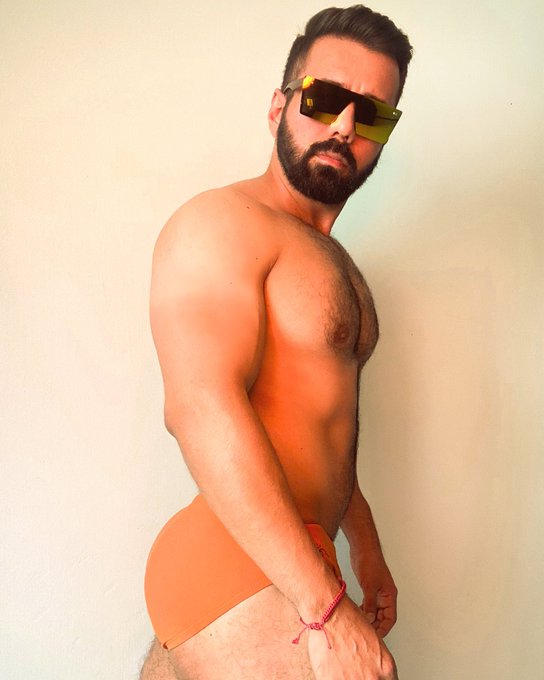 im just peachy 🍑 https://t.co/GSsKAy3ExF<a href="/tag/throwbackthursday"class="tags"><span>#throwbackthursday</span></a>