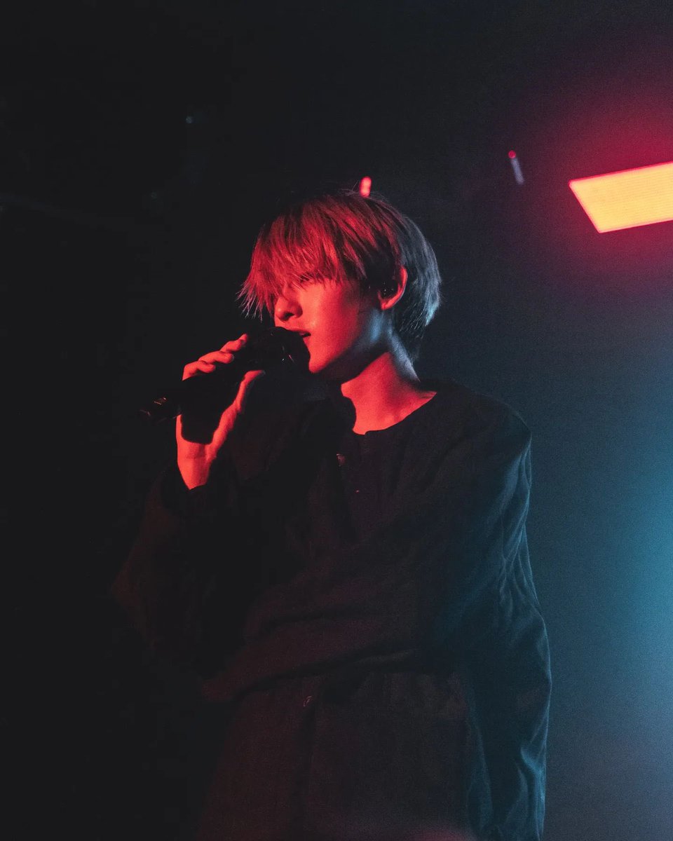 eaJ_TH's tweet photo. (📸) 231116 - In Insomnia tour in Toronto
🧑🏻🚀❤️
©️itswilliamvisuals
#eaJ #eaJinToronto #InInsomniaTour https://t.co/ny6HDtipy7