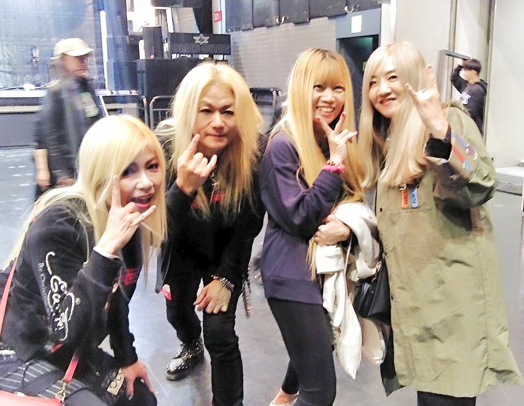 kankan_vocal's tweet photo. çæ§ã®æ¥œå±ã«ãæšæ¶ã«ãŸãã£ãéã«ã
æéŠçéå奜äŒã®junkoãããã
åŸã§é髪åçæ®ãããâ£ïžïœ£
ãšèšã£ãŠé ãã
倧奜ããªé髪å§ããåœæš¹ããã¡ãããšå
±ã«ãããªâŒïž
ãŸã¶ããâšâïžâš
ããã¡ãããå ãã
æŽã«ç©ããâšâïžâš
å¬ãããåçâš
#æéŠçéå奜äŒ
#HIROFEST
#NAKEDMACHINE
#ç©ãã https://t.co/8At2UsTKNe