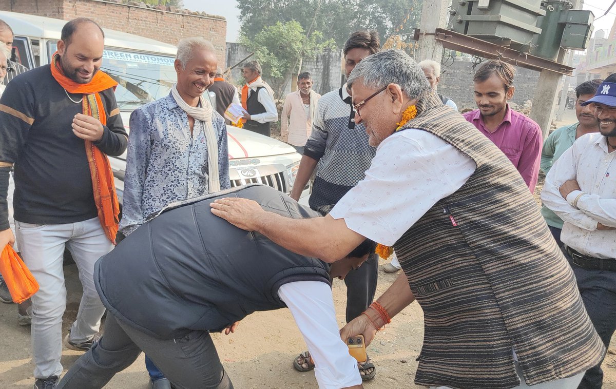 आज चुनाव प्रचार के दौरान निर्दलीय उम्मीदवार उपेंद्र शर्मा जी से हुई मुलाक़ात व लिया आशीर्वाद!