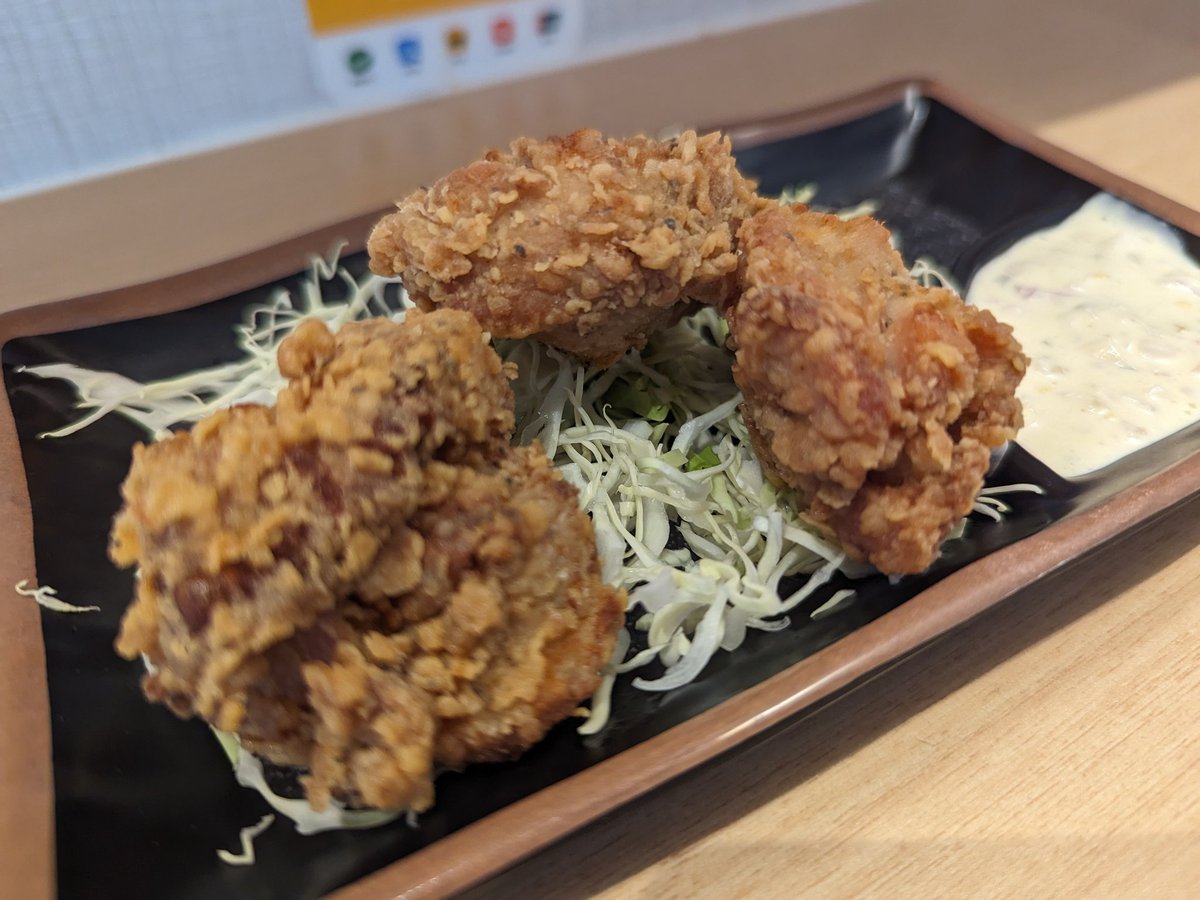 sanzhai0411's tweet photo. 今日もラーメン食べちゃったよ〜。明日走って燃やすからね。
#大連 #DLSP #参里虎ラーメン https://t.co/47VMU6ahSq