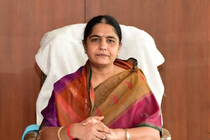 ElectorInsight's tweet image. Constituency Name: #Narsapur

Sunitha Laxma Reddy, capitalizing on the sympathy wave following her losses in the last two elections, showcases the effectiveness of BRS in changing its sitting MLA in this region.

Aavalu Raji Reddy, the Congress party candidate, holds a decent