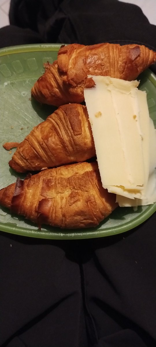 Ivootjuhhh's tweet photo. Lekker ontbijtje, goedemorgen iedereen!! https://t.co/P3FkayzWoP