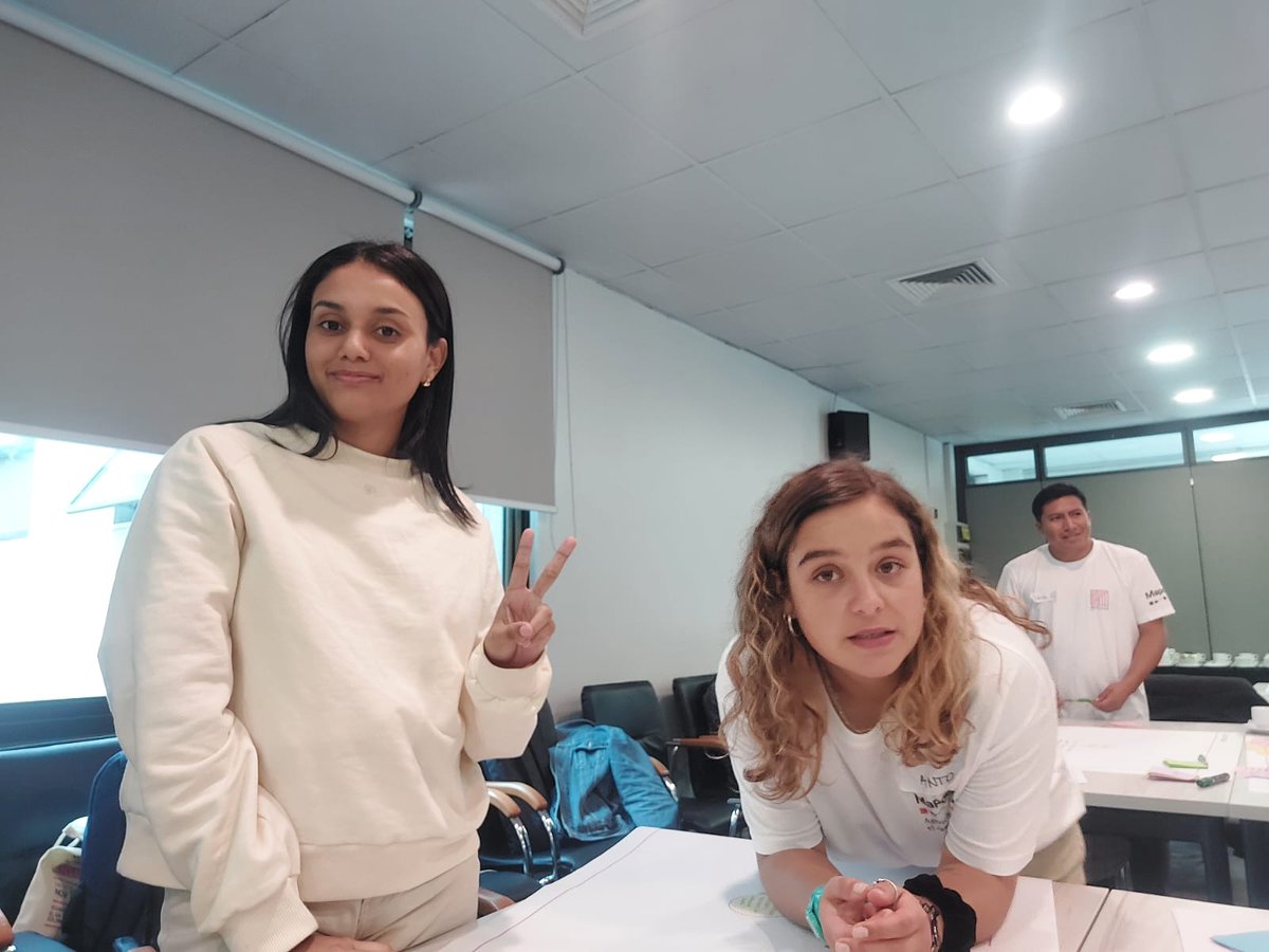 adrian_chucuri's tweet photo. Representando con orgullo a Ecuador en el BootCamp 2023 Ayllu AgTech de Emprendimiento Tecnológico Regenerativo organizado por la FAO en Santiago de Chile. 

#AylluAgTech #BootCamp2023 #FAO #FundaciónMapocho #AmericaLatinayElCaribe #EmprendimientoTecnologico #Agricultura https://t.co/VPeKH0O4mk