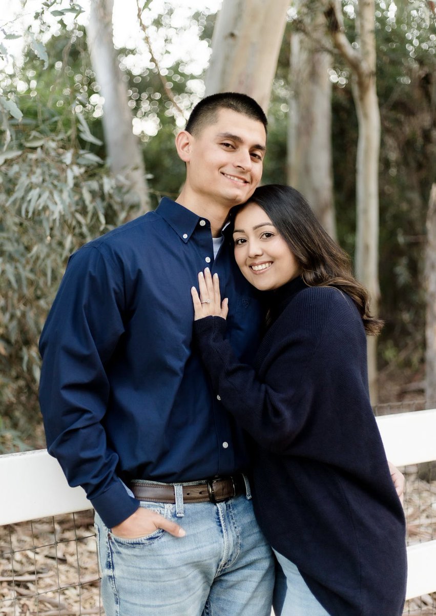 uresti_austin's tweet photo. Thank you to Riley for taking our engagement pictures, they all turned out great!
Instagram: @worthy.photo https://t.co/IlcjRjCgyz
