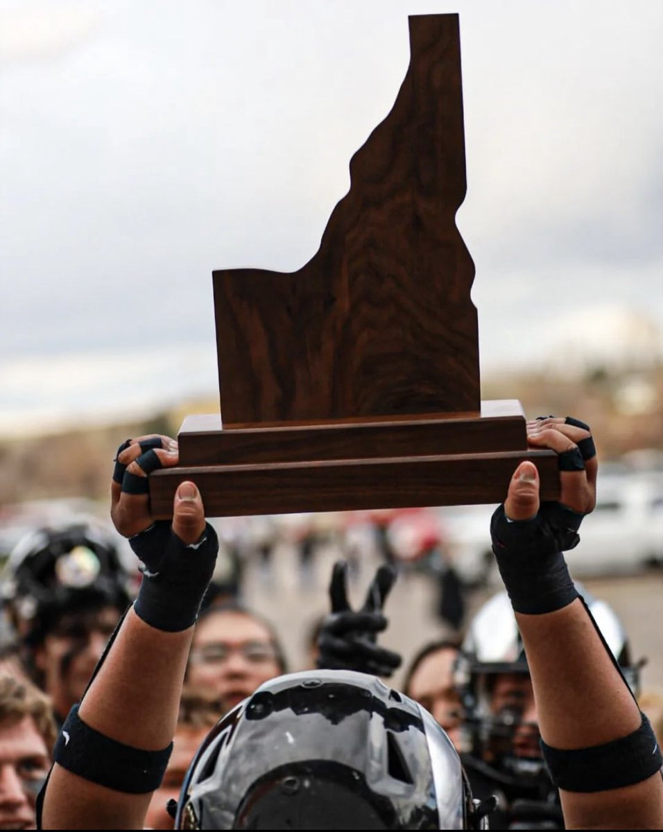 BagleyTrayson's tweet photo. 5A State Champions-Highland High School Pocatello, Idaho great way to end state with my teammates who have worked hard all season. @ncsa @Coach_CWright @IndigenousBowl @7gFoundation https://t.co/ObXVac5Ca2