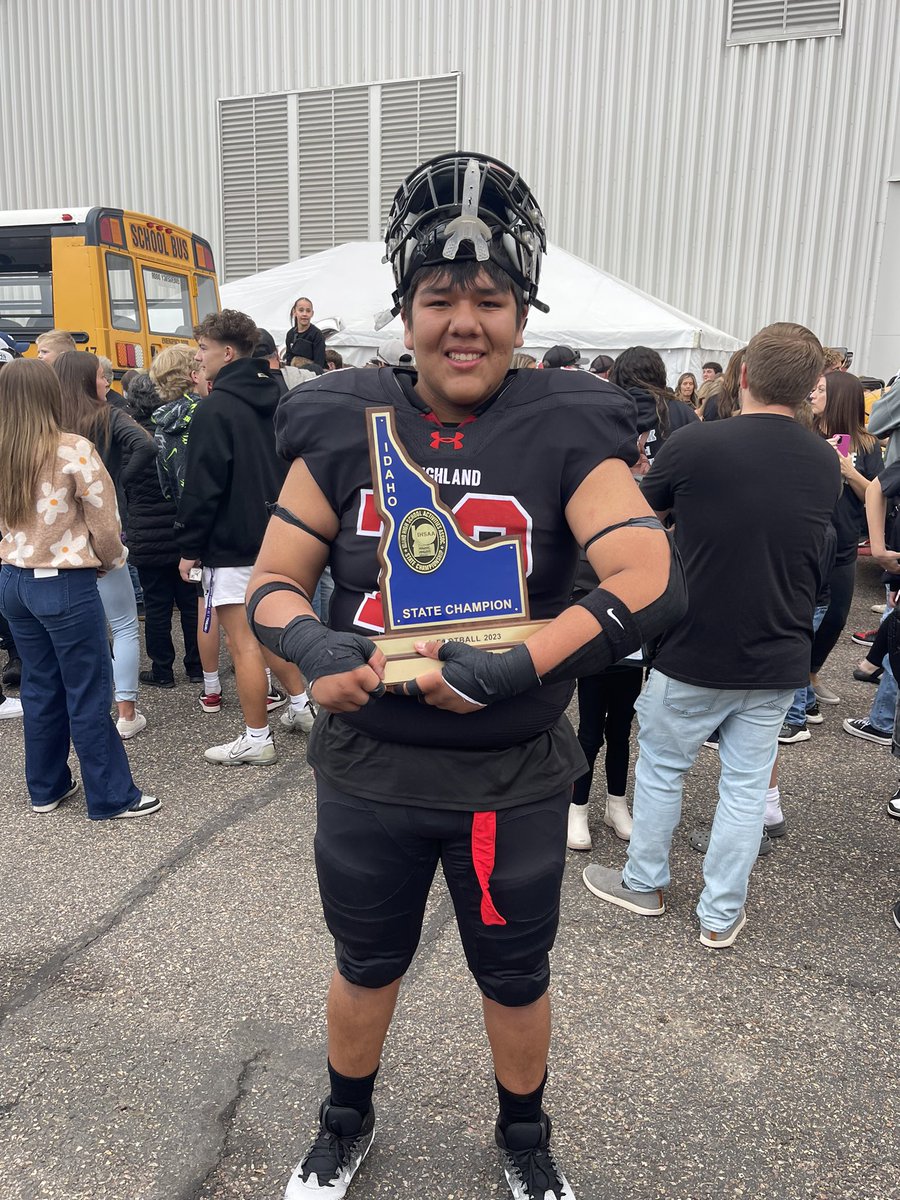 BagleyTrayson's tweet photo. 5A State Champions-Highland High School Pocatello, Idaho great way to end state with my teammates who have worked hard all season. @ncsa @Coach_CWright @IndigenousBowl @7gFoundation https://t.co/ObXVac5Ca2