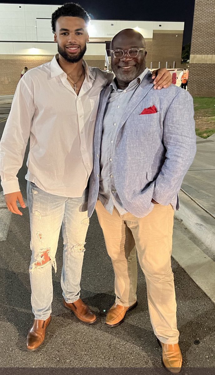 albertappiah34's tweet photo. Happy Birthday to an incredibly gifted son! Maximizing every chapter of your journey 🙏🏾❤️🎂🎉🎈🎊
@zack_appiah https://t.co/4k4WNpAujg