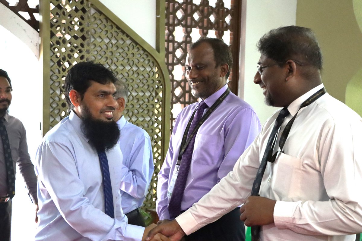 official_ium's tweet photo. A warm welcome to the newly appointed Vice Chancellor of Islamic University of Maldives, @alizahirsaeed. In a dignified gathering at the university portico this morning, joined by the Chancellor, Senior Management Team , our academic and admin staff this morning. https://t.co/TuGY6FV4sC