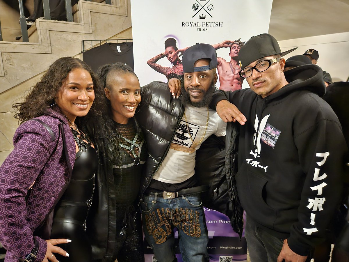 🎉Exciting night at the #climaxxxtour on Nov 18th! Celebrating my recent birthday with <a href="/LaBellaDiablaX/">The Gorgeous Devil 😈 | AVN, XBIZ & 3x UrbanX Nom</a>, <a href="/JetSetJasmine/">JetSettingJasmine™️ She/Her</a>, and <a href="/KingNoire/">King Noire “The Experience”</a> at the amazing @WHOREiblePod live show! 🎂✨ #birthday