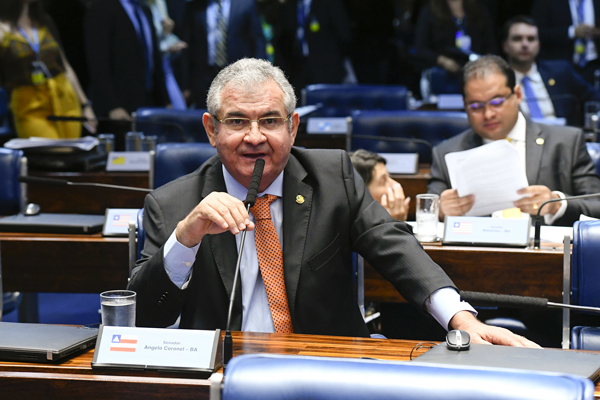 BNLData (@bnldata) on Twitter photo Senado deve votar projeto das apostas esportivas nesta semana. O relator na CAE, <a href="/angelocoronel_/">Senador Angelo Coronel</a> , afirmou que está em diálogo com o governo, com <a href="/ArthurLira_/">Arthur Lira</a> e o relator na Câmara, <a href="/AdolfoViana_/">Adolfo Viana</a> , para evitar mudanças drásticas ou veto presidencial bnldata.com.br/senado-deve-vo… Senado deve votar projeto das apostas esportivas nesta semana. O relator na CAE, <a href="/angelocoronel_/">Senador Angelo Coronel</a> , afirmou que está em diálogo com o governo, com <a href="/ArthurLira_/">Arthur Lira</a> e o relator na Câmara, <a href="/AdolfoViana_/">Adolfo Viana</a> , para evitar mudanças drásticas ou veto presidencial bnldata.com.br/senado-deve-vo…