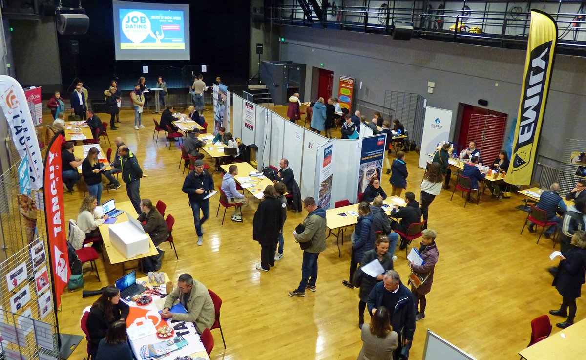Notre Job Dating de l'industrie #2 revient ce mardi 21 novembre, de 16h à 19h, au Family à Landerneau. C’est l’occasion de rencontrer les entreprises du secteur industriel du territoire. N’oubliez pas votre CV !  pays-landerneau-daoulas.fr/agenda/rendez-…
À demain !