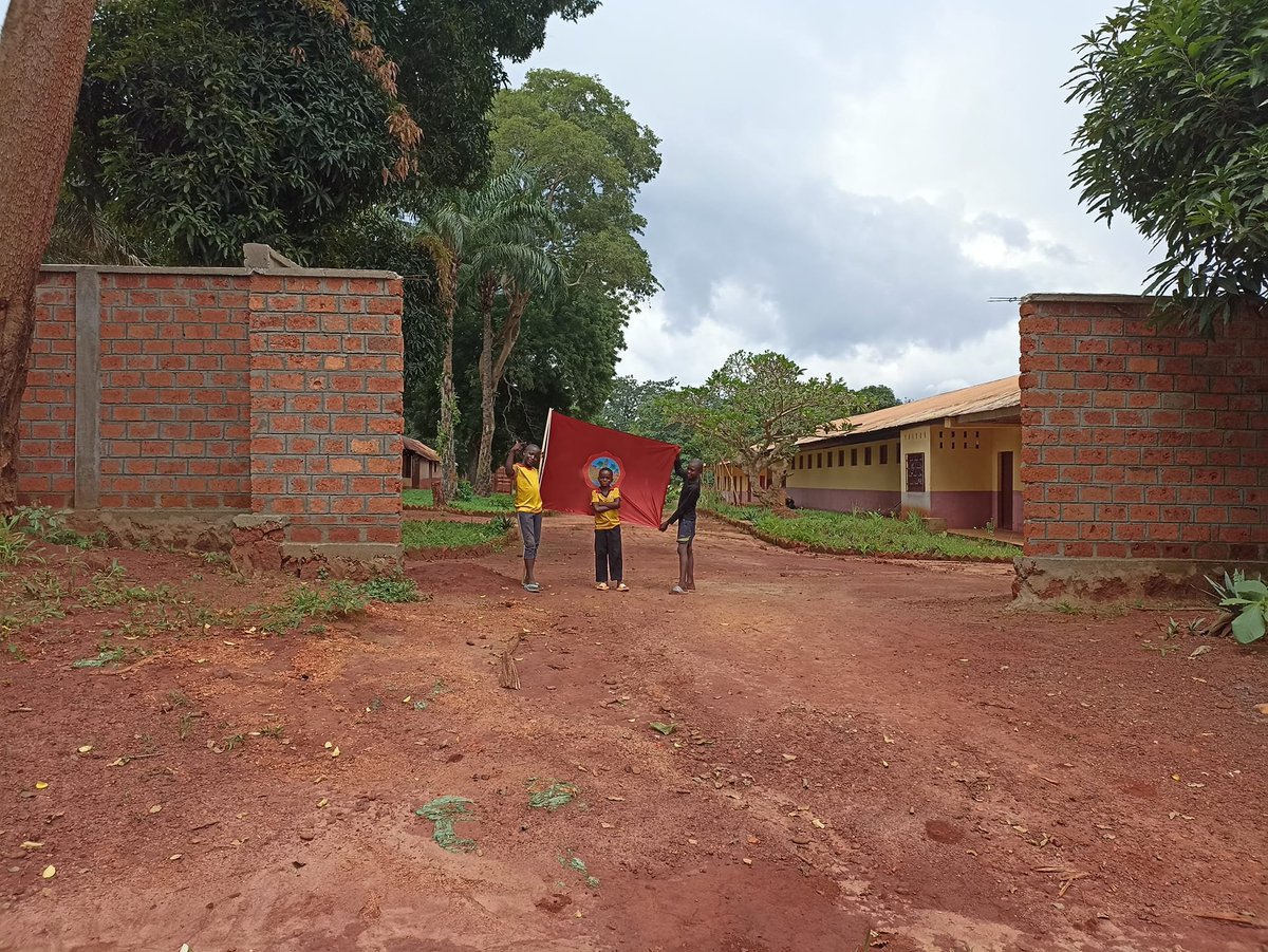 que causen miedo a los alumnos y que conlleva absentismo escolar y abandono de sus estudios. De esta manera  la seguridad de los estudiantes está garantizada y ello permitirá impartir las clases con una normalidad de la que carecen desde hace muchos años.