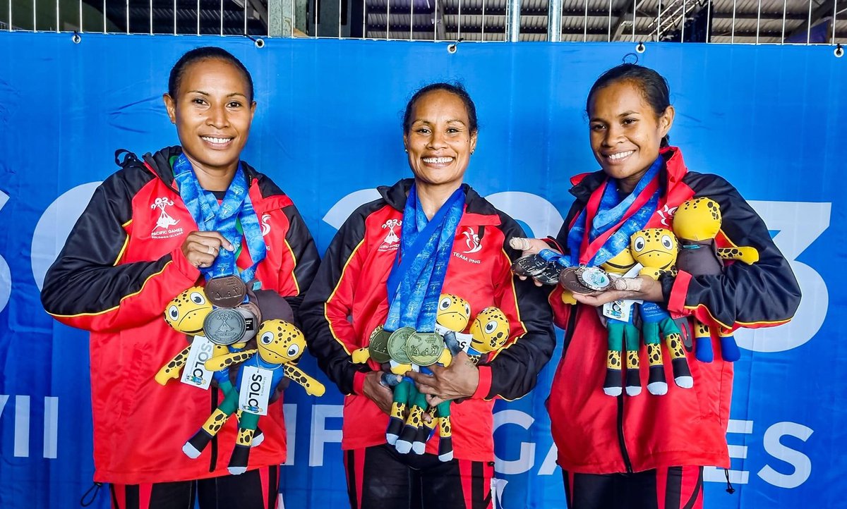 miqurlkabuni's tweet image. #PNG’s first 9 medals from the Pacific Games are all from female weightlifting. Veteran Dika Toua won 3 gold. ‘Central Girls Still Winning’.