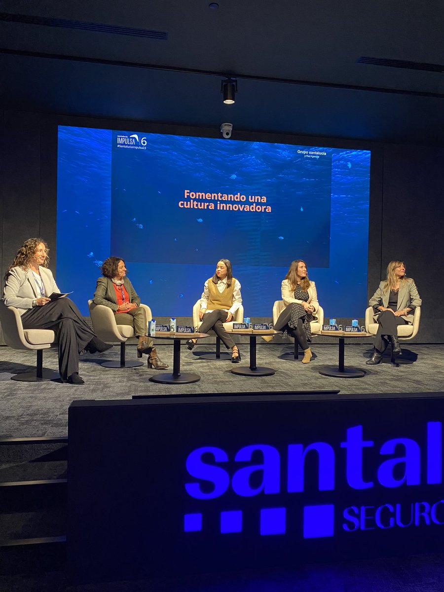 santalucia_imp's tweet photo. Presentando los proyectos de #CampusSantalucía y cómo con ellos en @santalucia_seg fomentan el aprendizaje social y colaborativo para dar lugar a esa necesaria transformación acompañada de la #innovación 👏🏼.

Talleres de innovación, #creatividad, etc.

#SantaluciaImpulsa23 https://t.co/44BKBSPSsI