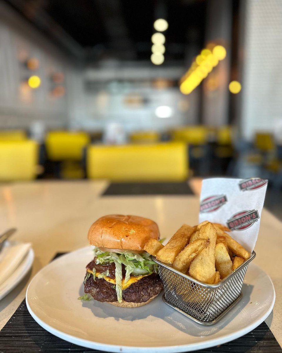 GibsonsBurgers's tweet photo. Our Hawaiian burger with our hand-cut fries
#gibson #burger #eatout #capetownetc #gibsonscapetown #vandwaterfront #capetownetc #handcutfries https://t.co/76G4VbCmt5