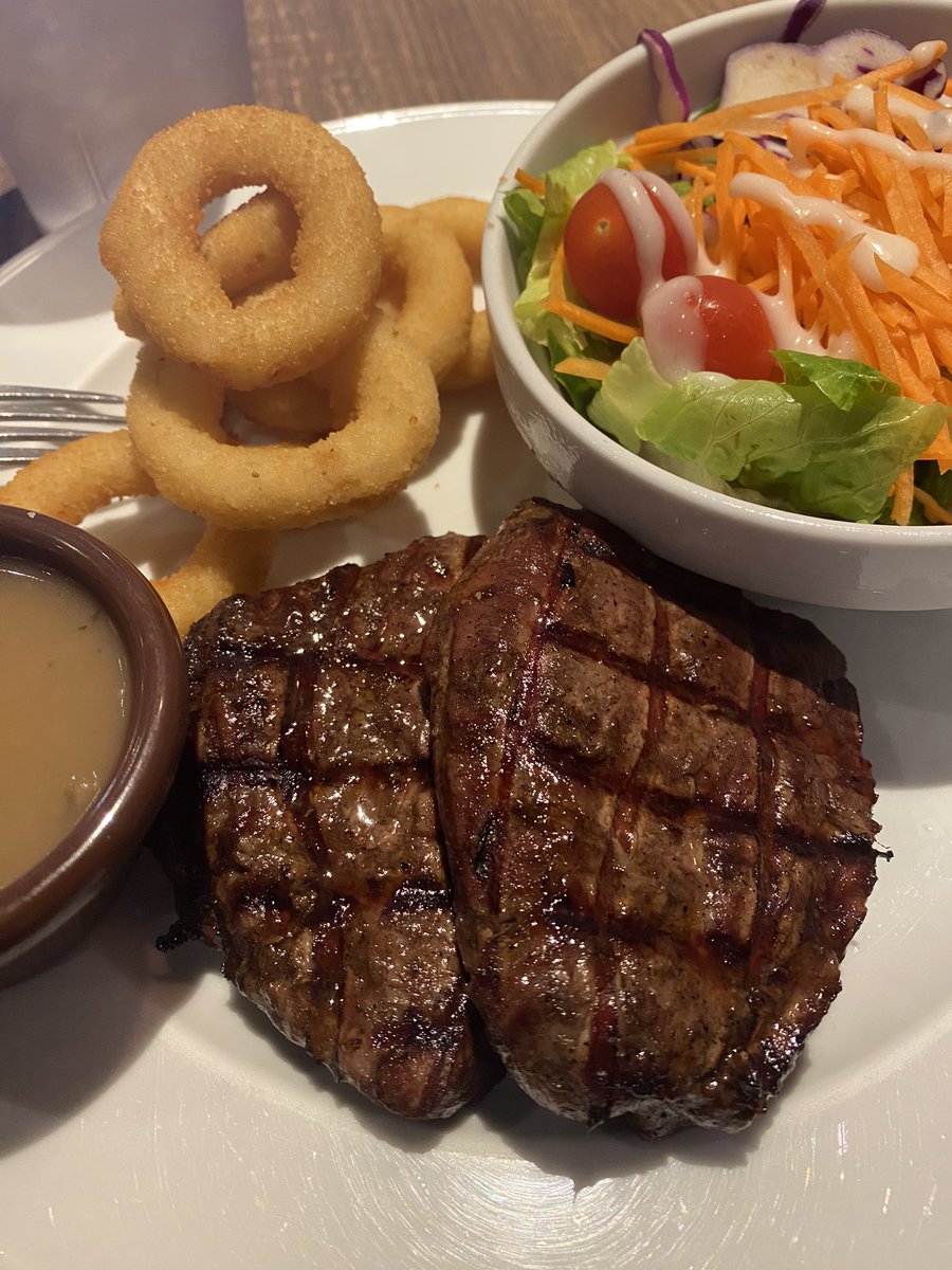 お肉が食べたくなって、、、
大満足✨1人でも入りやすい😊
ASTONS Specialities @ The Central