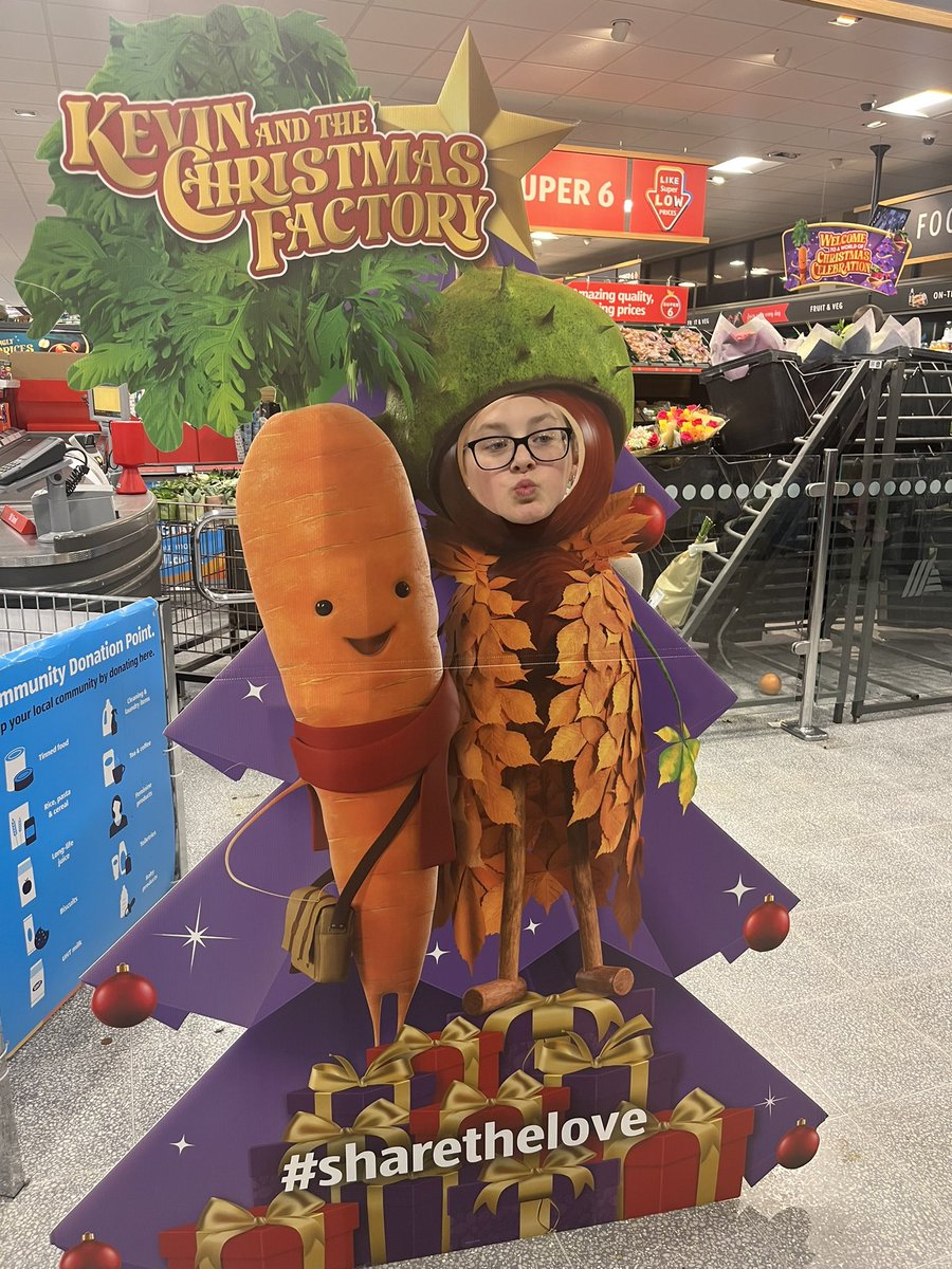 elle_fm7's tweet photo. #ShareTheLove @AldiUK 

Lil Sis loving the new arrivals at Aldi 

- please find her the Violet Beau-Rhubarb https://t.co/h8xVhTTGrz