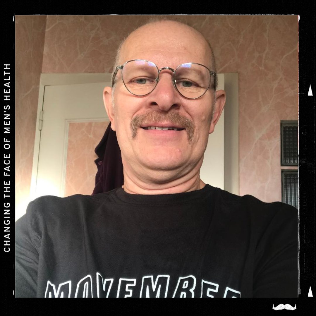 Vous faîtes tous Movember pour différentes raisons. Découvrez l’histoire d’Olivier qui nous raconte son cancer de la prostate : bit.ly/3G7LwIQ