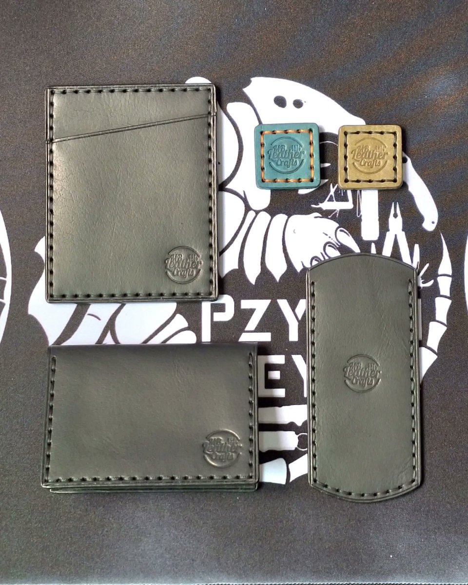 Pzykoh's tweet image. Early Christmas present from MB Leathercrafts